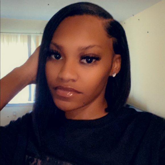 Lee - Picture 2 of 2